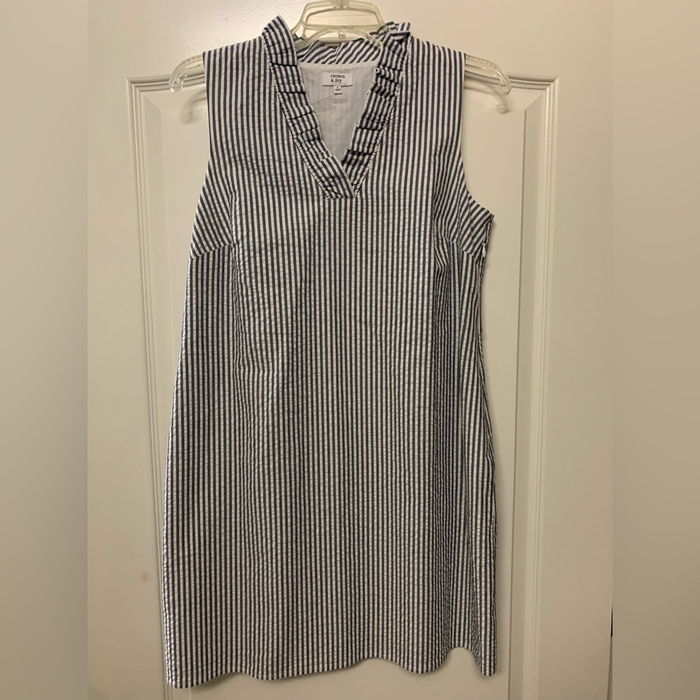 Crown & Ivy stripped dress size 6